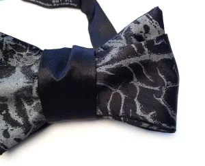 Anatomical Brain Bow Tie. Brainstorming Bowtie