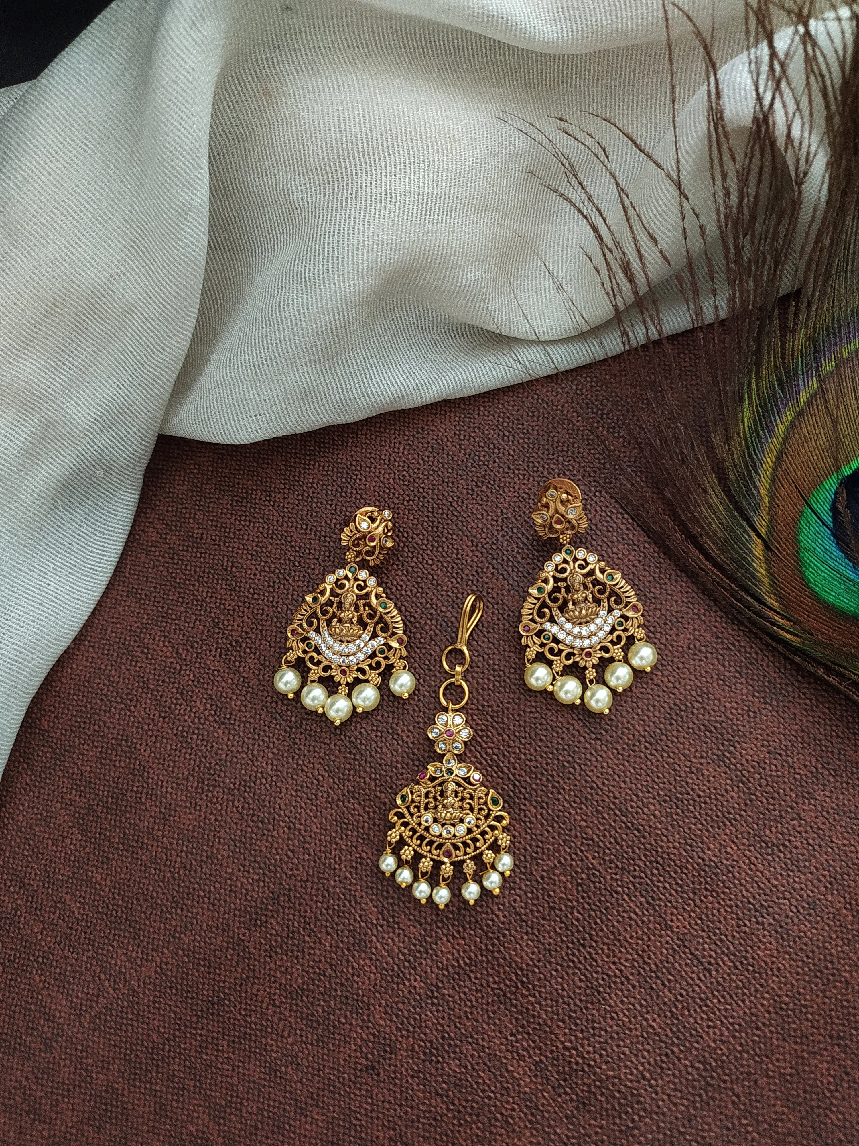 Antique Lakshmi Semi-Bridal Set – Peacock Design with Zircon & Kemp Stones