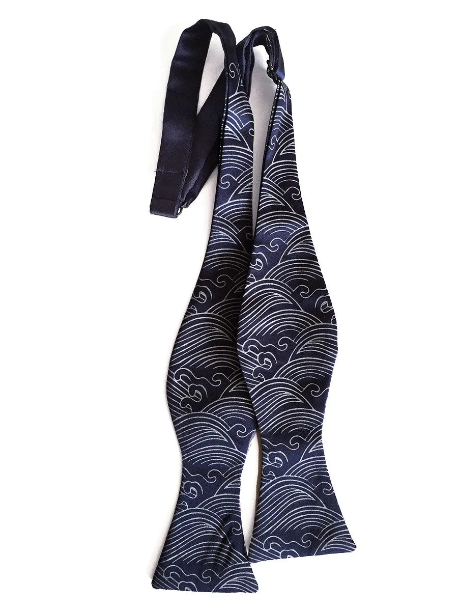 Crashing Waves Bow Tie.
