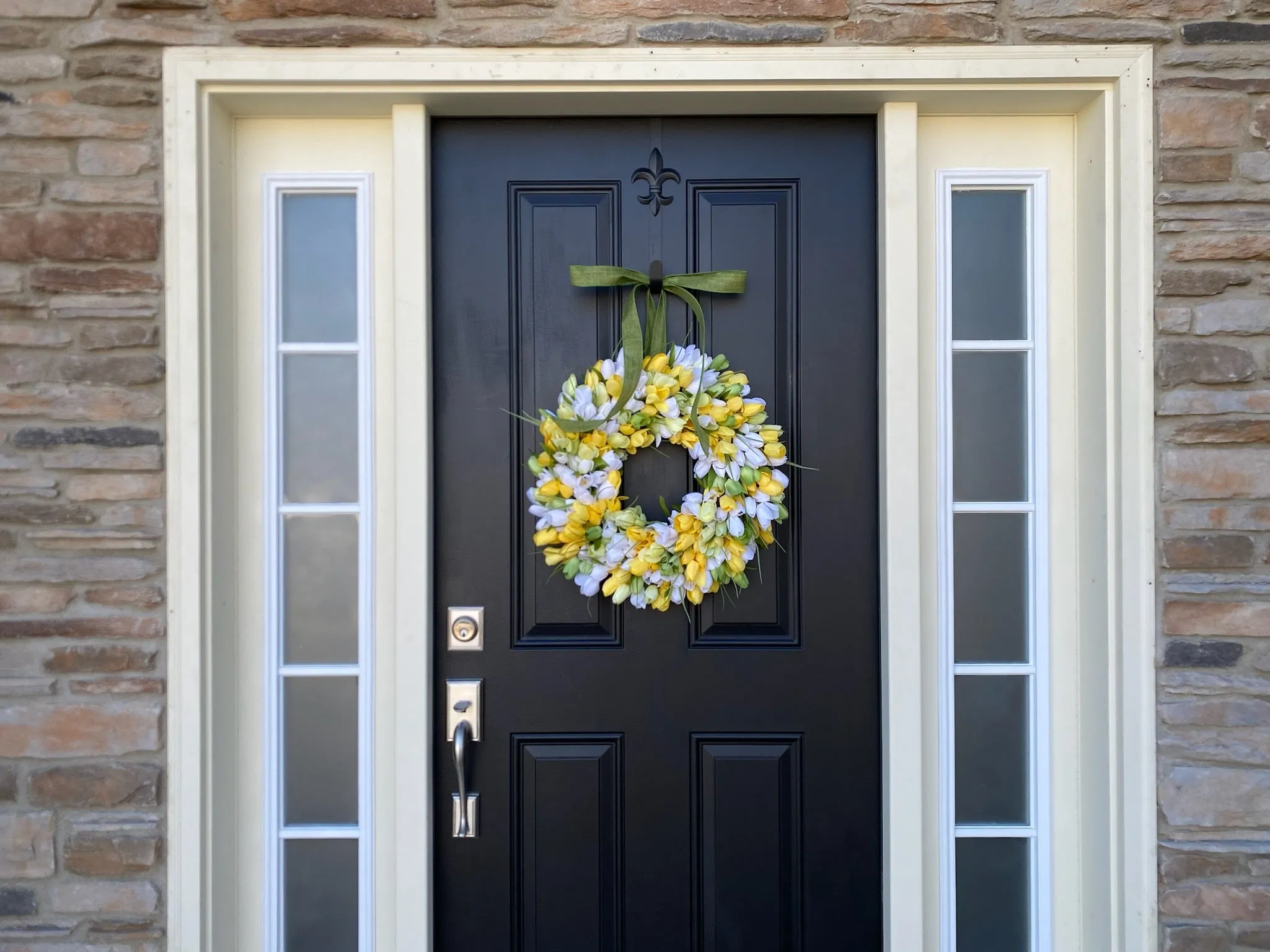 Sunny Delight Yellow Tulip Wreath