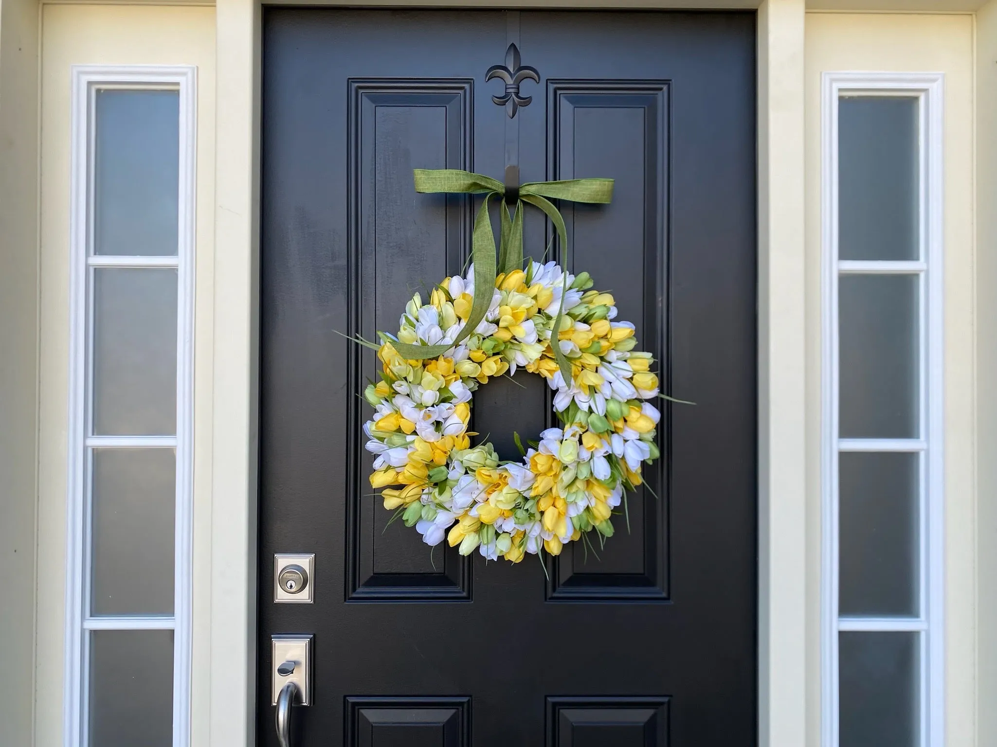 Sunny Delight Yellow Tulip Wreath