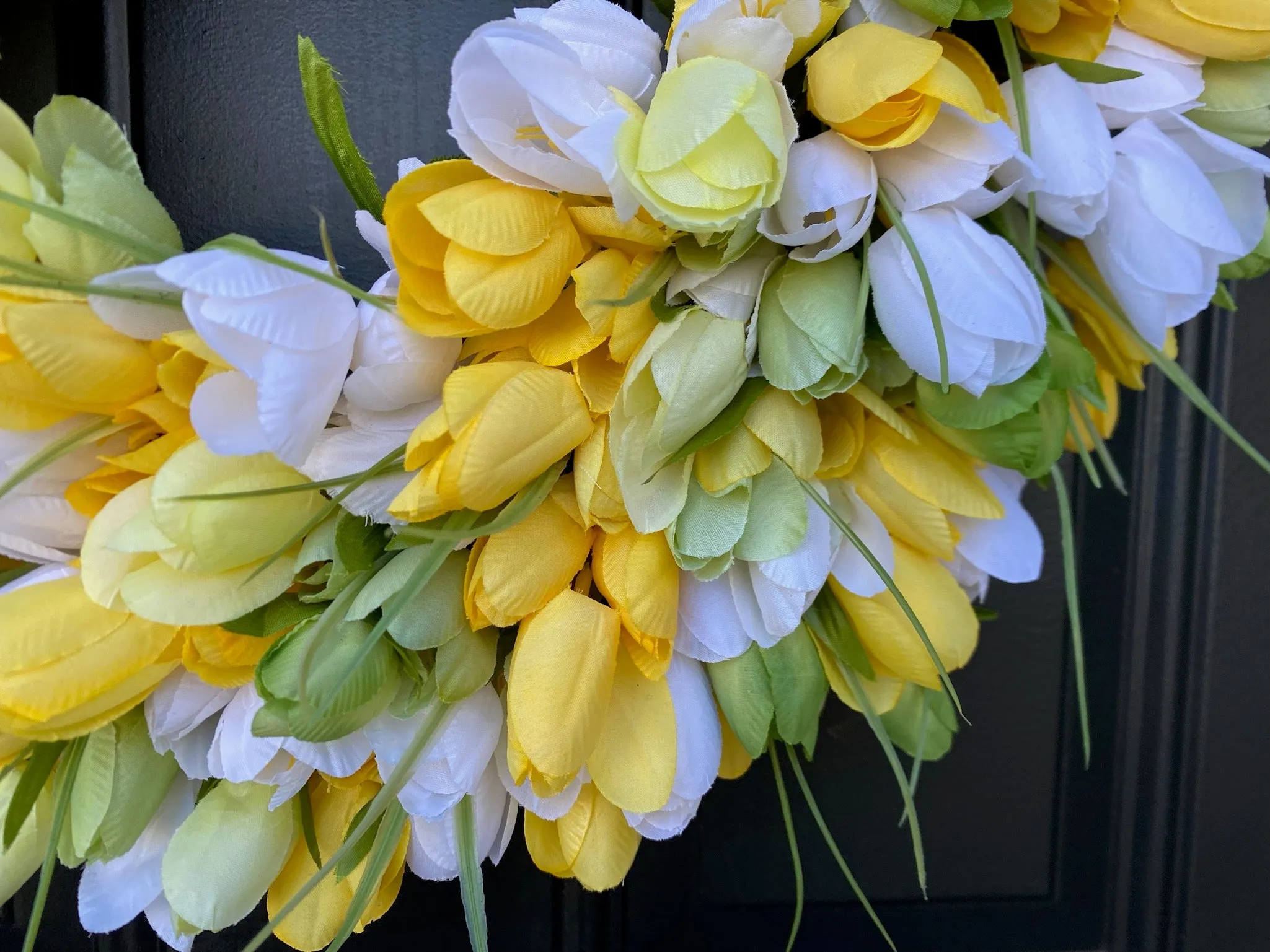 Sunny Delight Yellow Tulip Wreath
