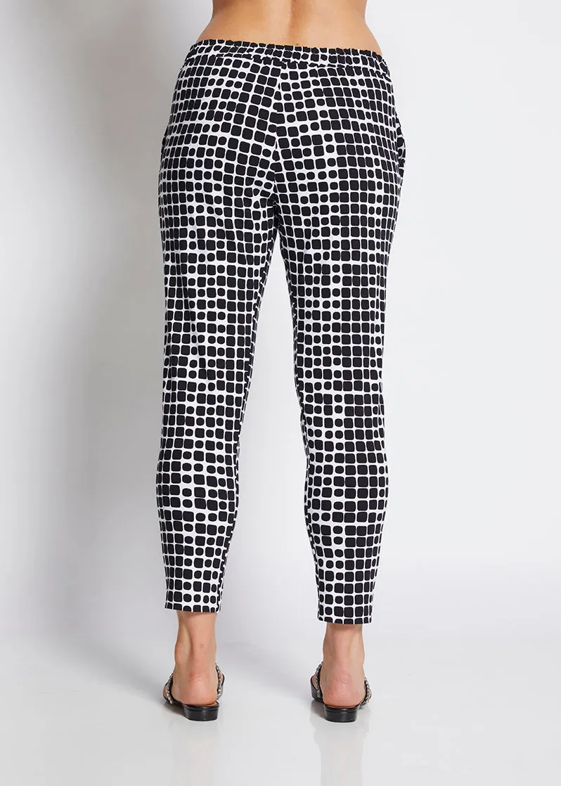 Weekend printed bengaline drawstring pant in Stark Black print