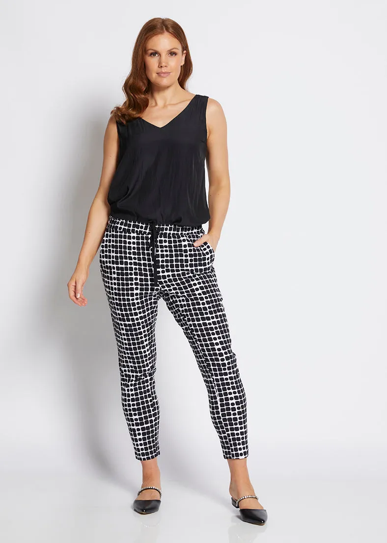Weekend printed bengaline drawstring pant in Stark Black print